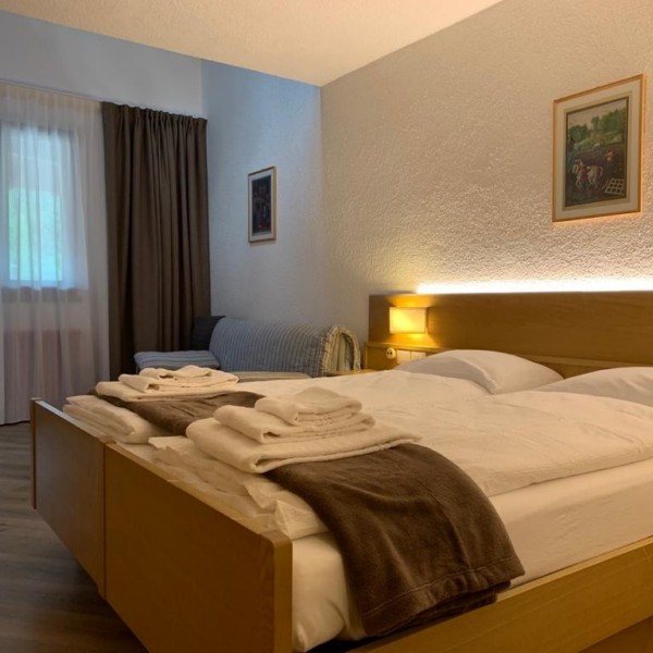 Hotel Soran, la tua vacanza tra le Dolomiti di Brenta, laghi e tanta storia